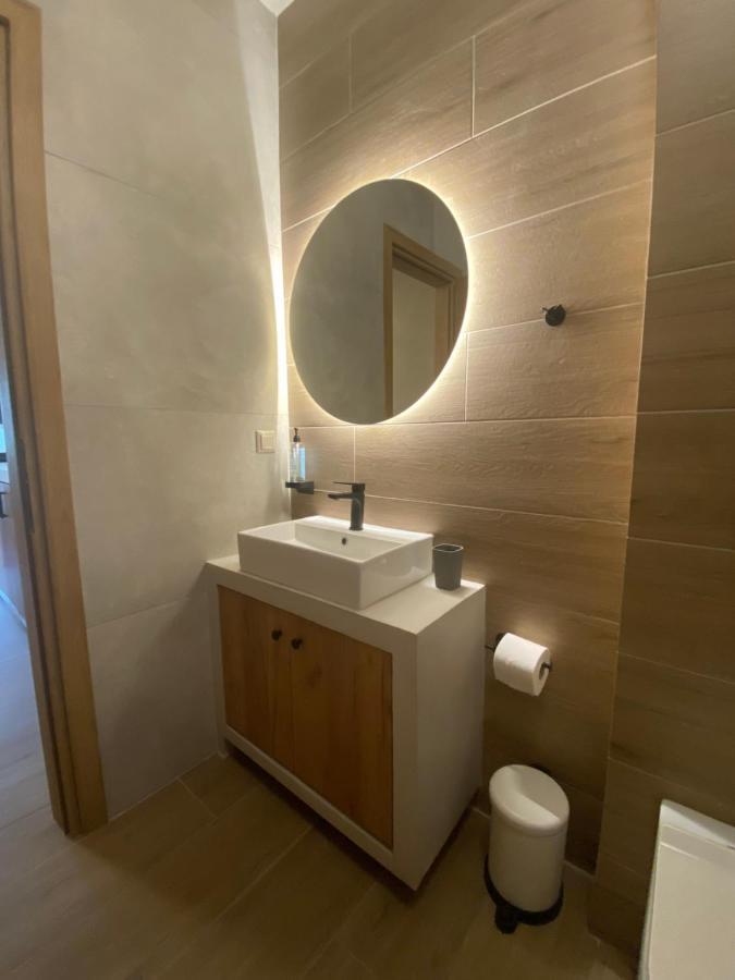 Aristi Boutique Stonehouse With Attic Apartment Exterior photo