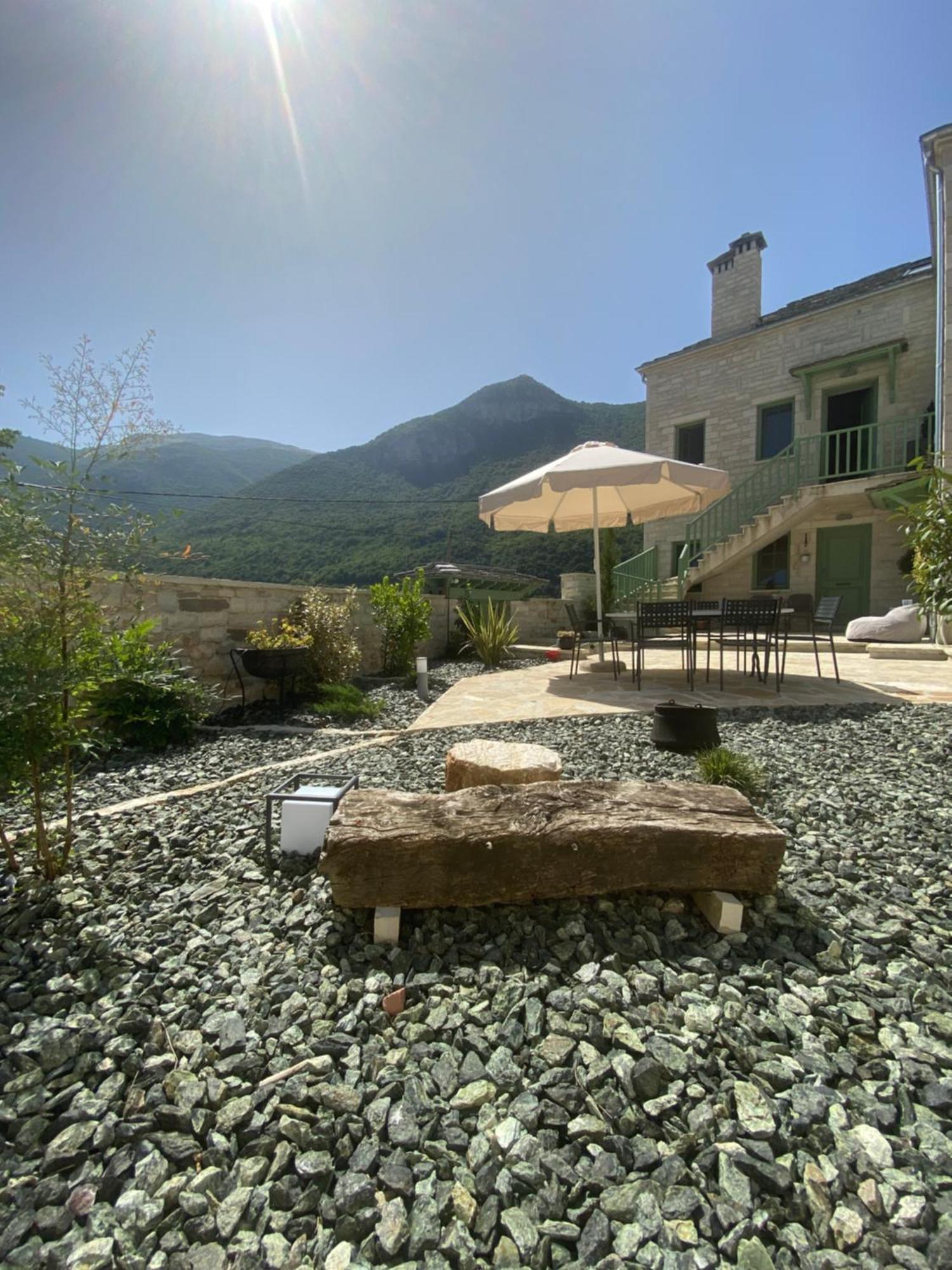 Aristi Boutique Stonehouse With Attic Apartment Exterior photo